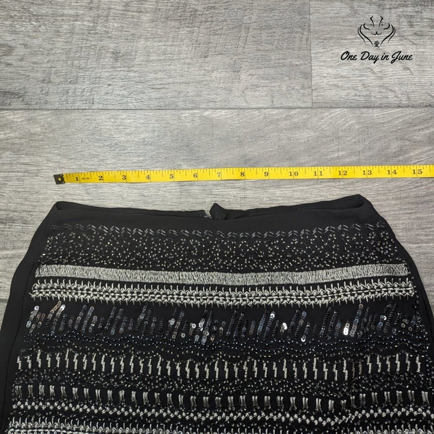 H&M Beaded Sequin Mini Skirt Size 4