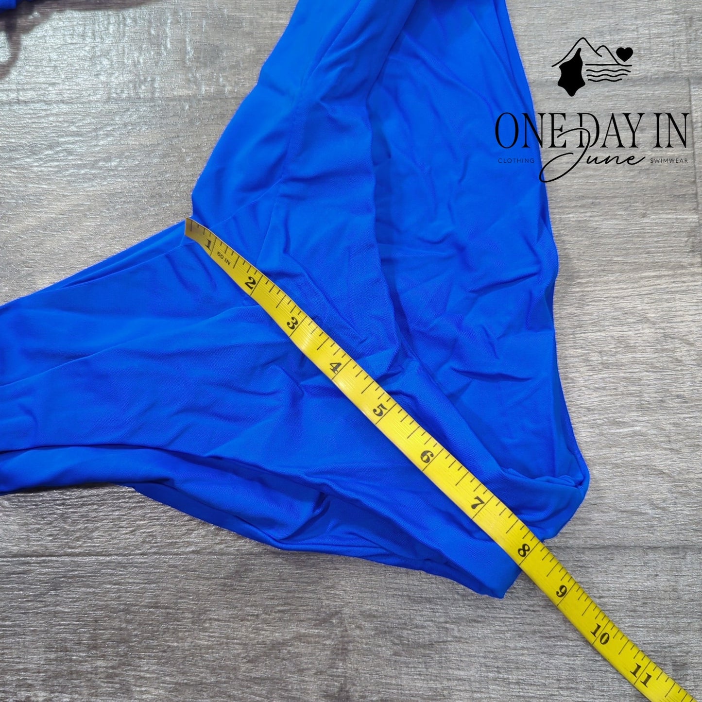 Charmo Keyhole Front Bikini Swimsuit Size S