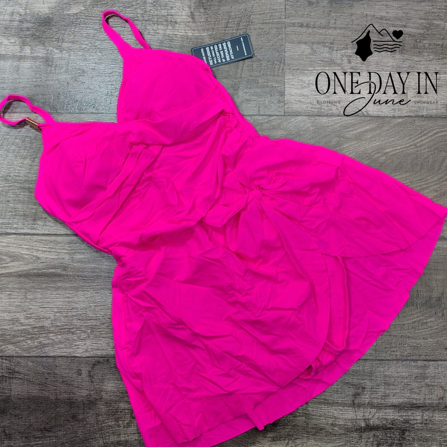 Blooming Jelly Twist Front Skirted One Piece Swimsuit Size L
