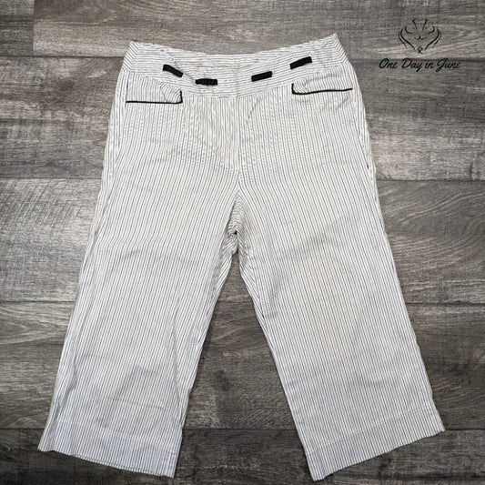 Larry Levine Stretch Capri Pants Size 4