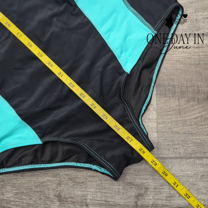 Aqua Eve Plus Size One Piece Swimsuit Size 16W