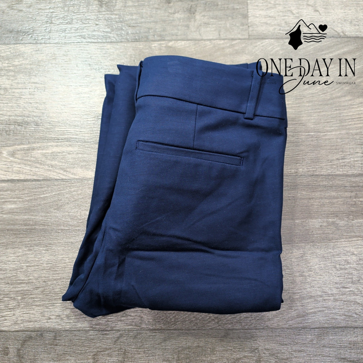 Loft Marisa Riviera Crop Pants Navy Blue Slim Straight NWT Size 6