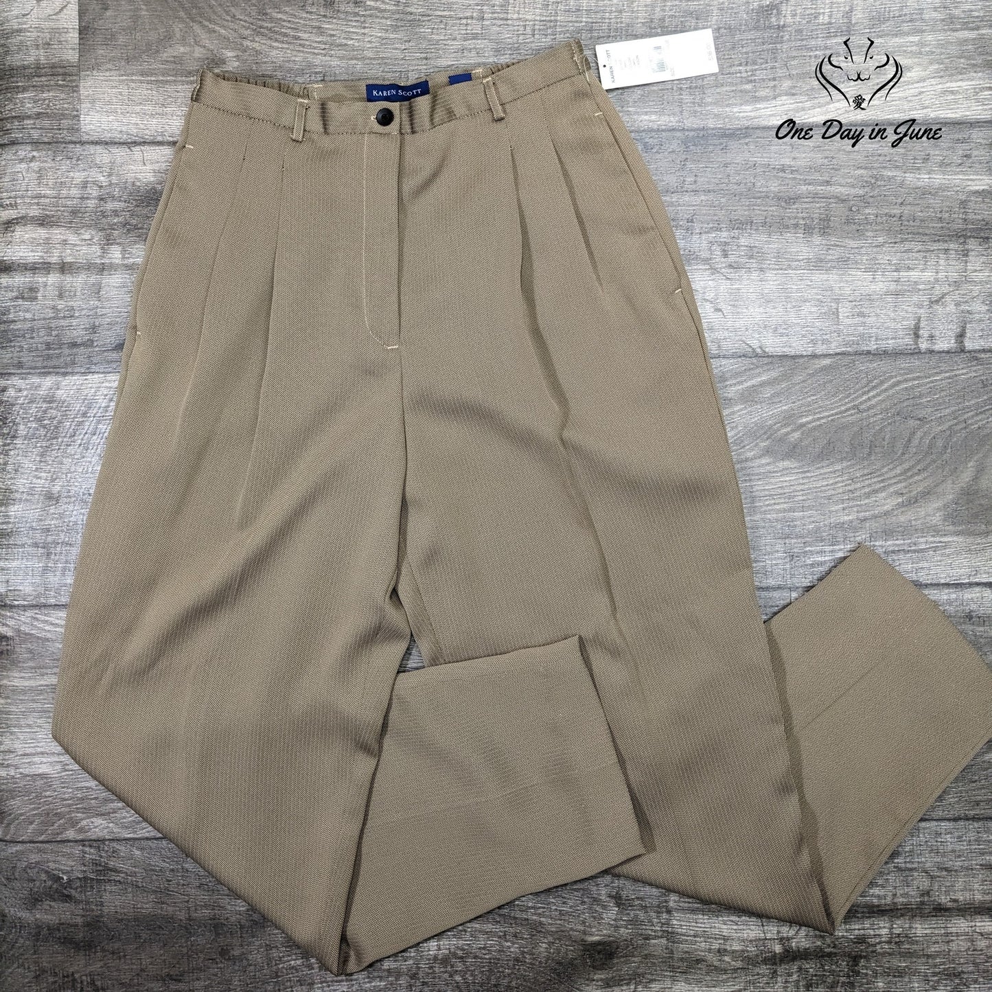 Karen Scott Pleated Dress Pants Size 10