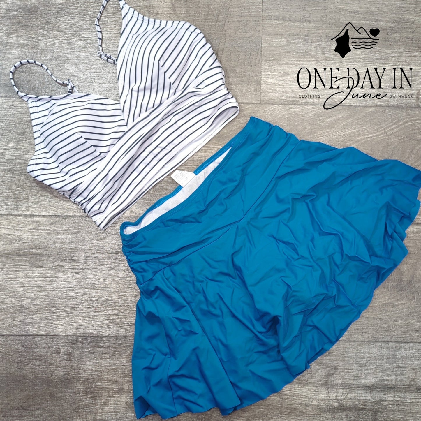 CharmLeaks Skirted Tankini Swimsuit Size M