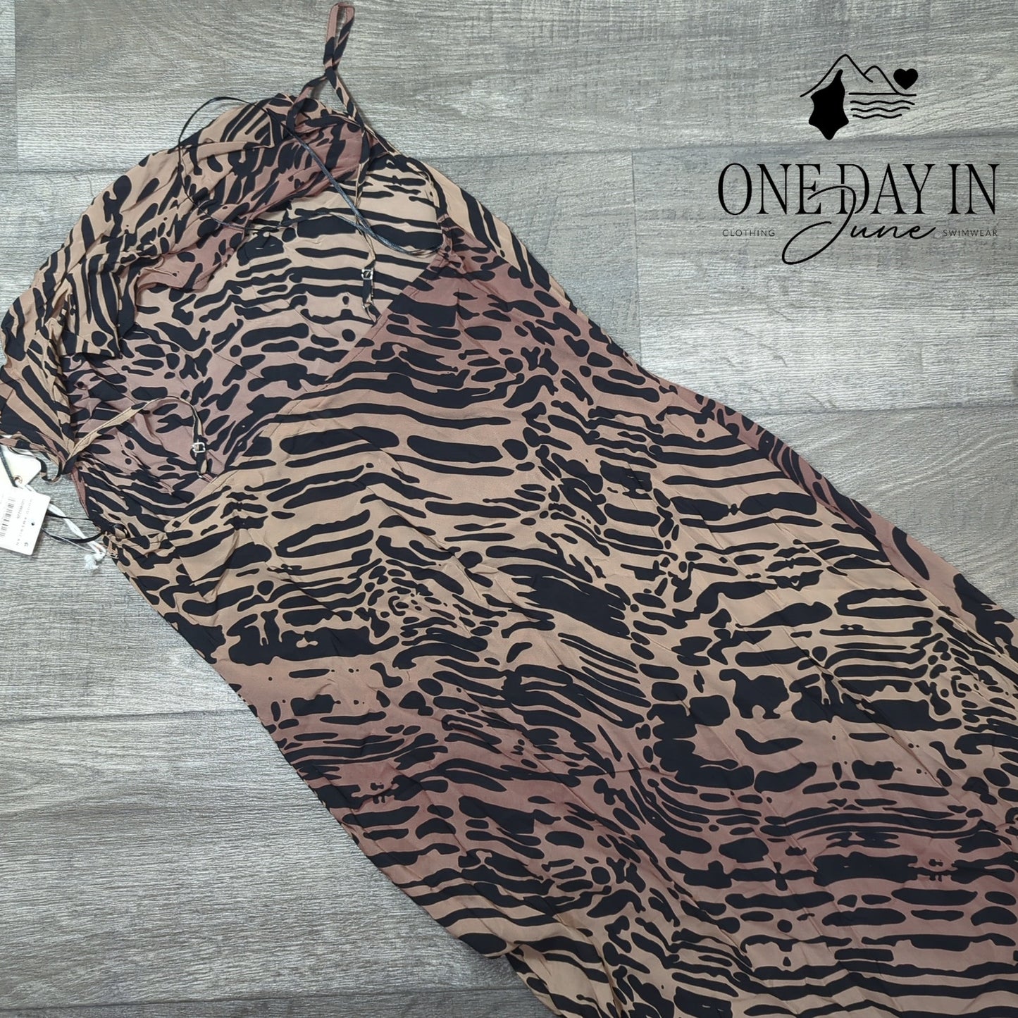 Good American Chiffon Bias Cowl Maxi Dress Warped Leopard NWT Size L