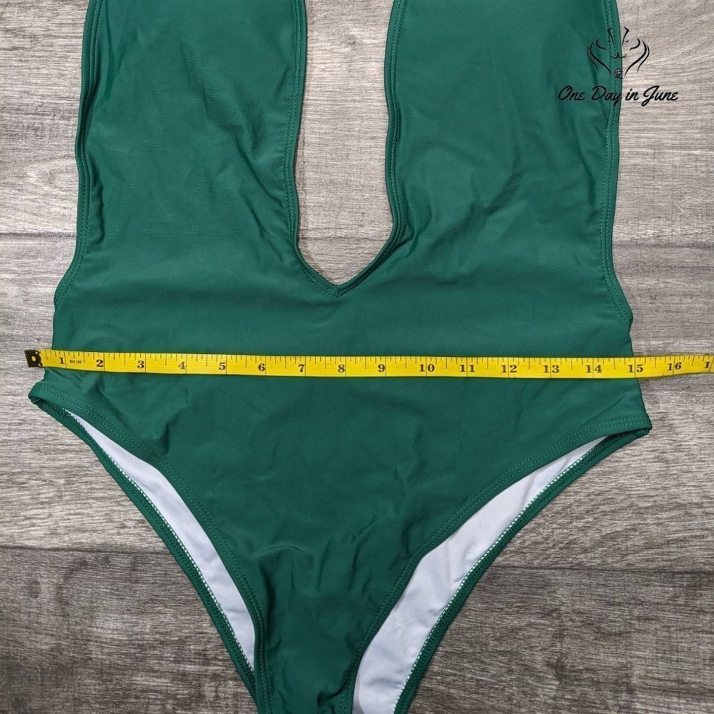 Sweatyrocks Deep V Strappy One Piece Swimsuit Size L