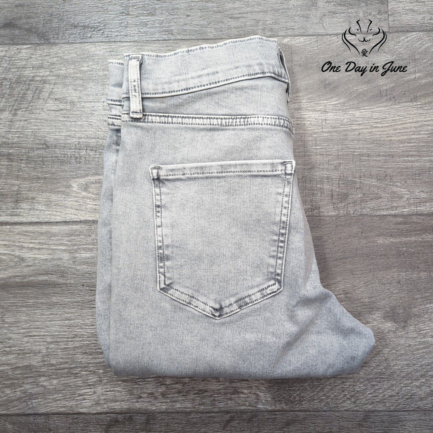 Express Mid Rise Skinny Jeans Size 8