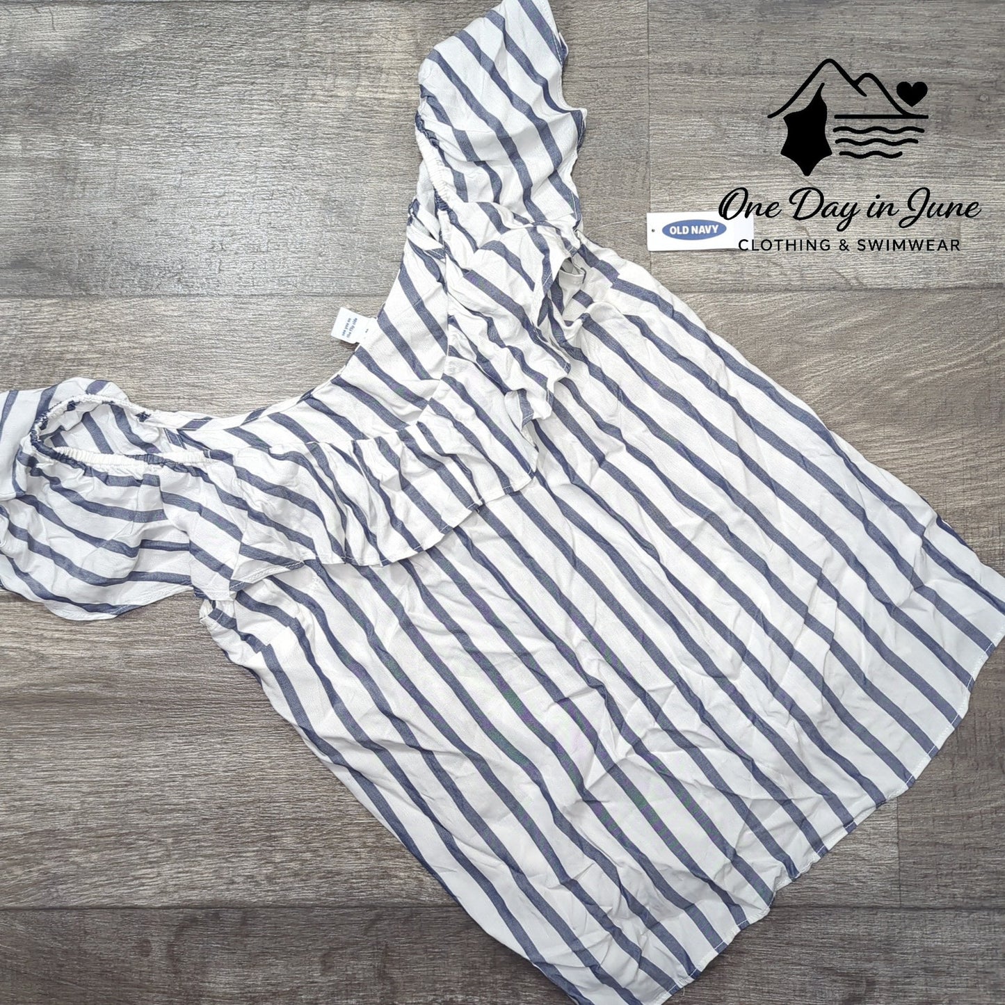 Old Navy Off Shoulder Top Size XS