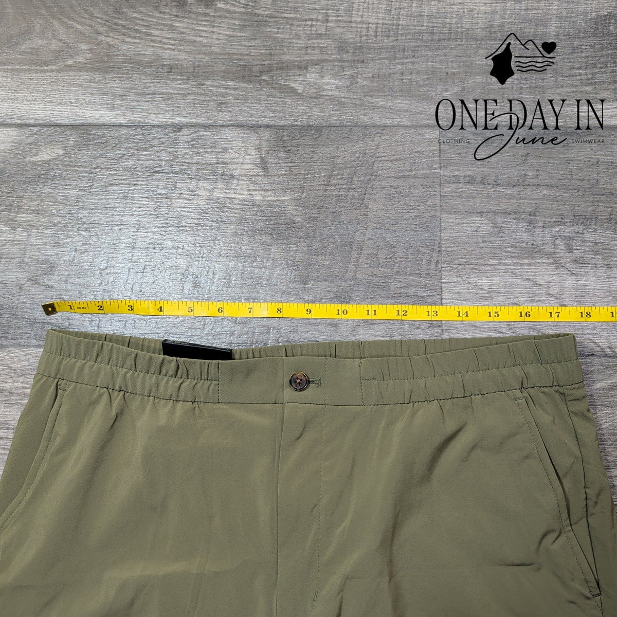 Banana Republic AirStretch High Rise Tapered Pants Olive Green NWT Size L