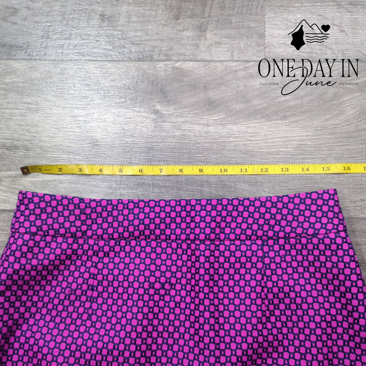 Banana Republic Petite Pencil Skirt Pink Navy Geometric Print Size 8P