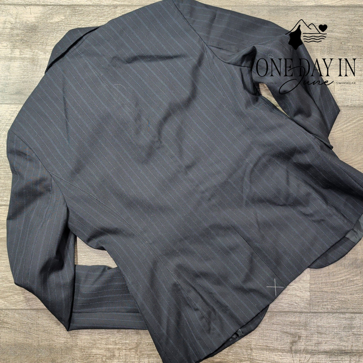 Ann Taylor Wool Blend Blazer Black Pinstripe 3 Button Career NWT Size 6