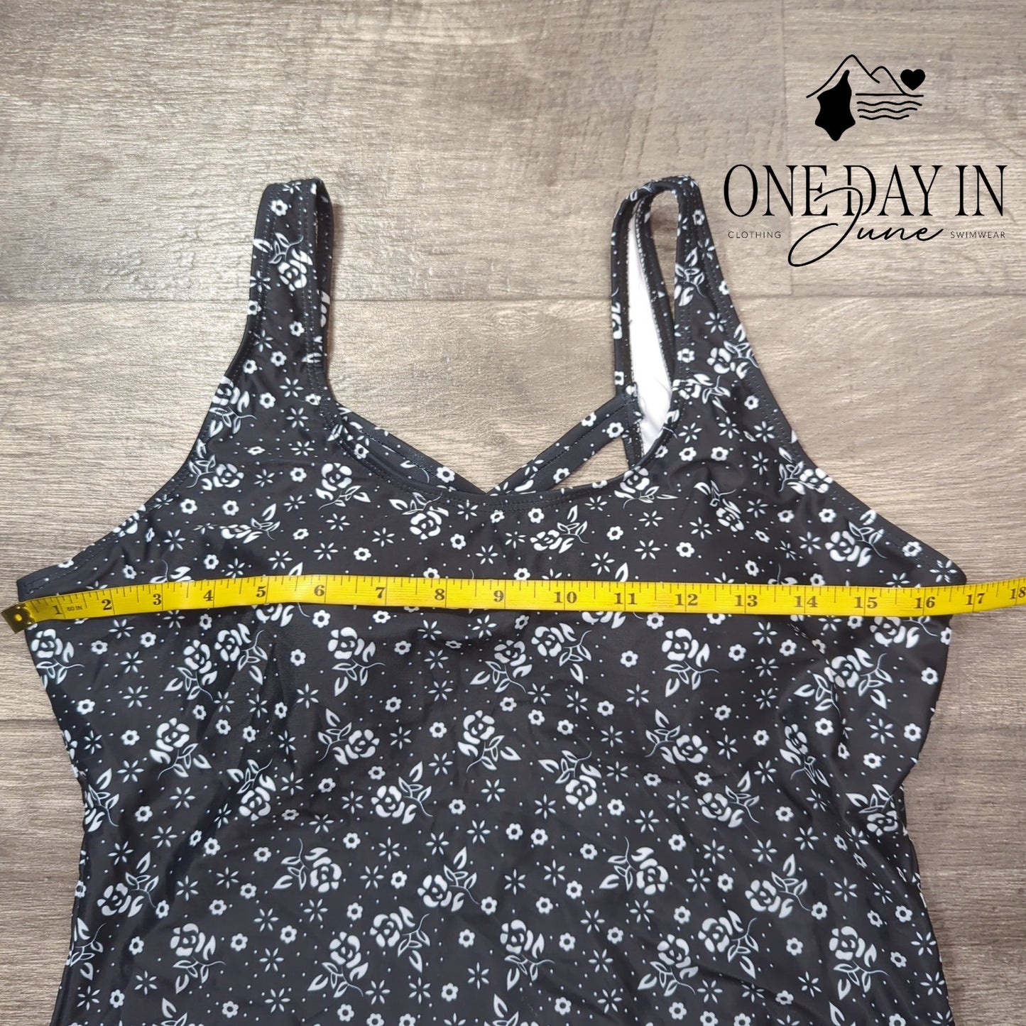 CharmLeaks Floral Cage Back One Piece Swimsuit Size XL