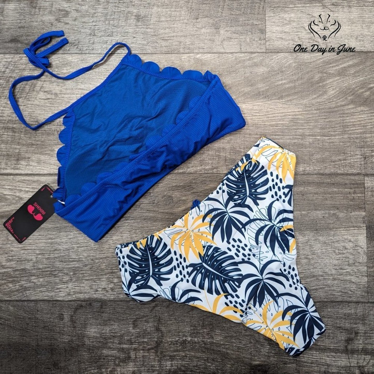 Shekini High Neck Halter Scallop Bikini Swimsuit Size S