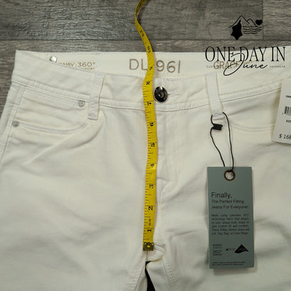 DL1961 Grace High Rise Straight Jeans Milk White 4-Way Stretch NWT Size 2 (26)