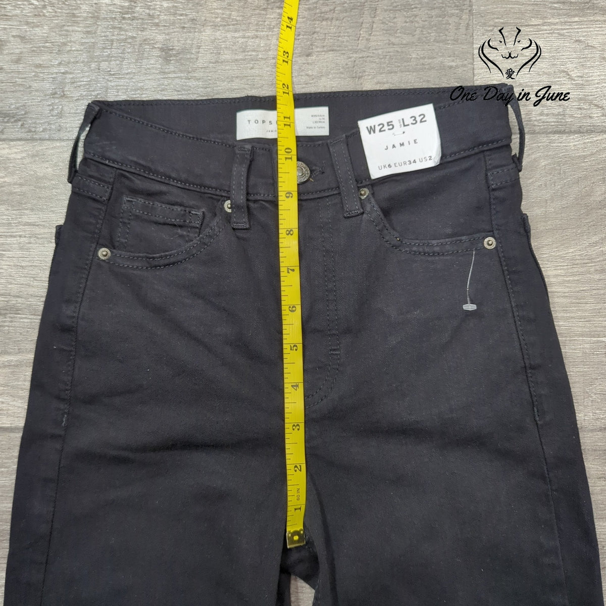 Topshop Jamie High Rise Distressed Skinny Jeans Black NWT Size 2 (25X32)