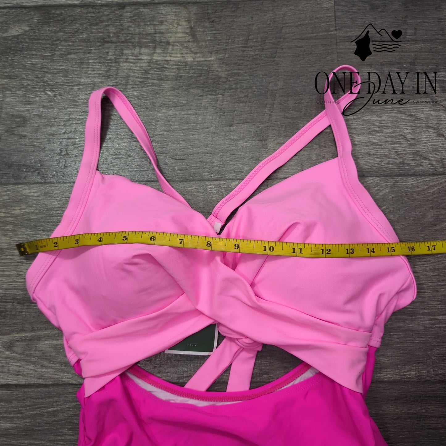 Eomenie Cross Front Cut Out One Piece Swimsuit Size M