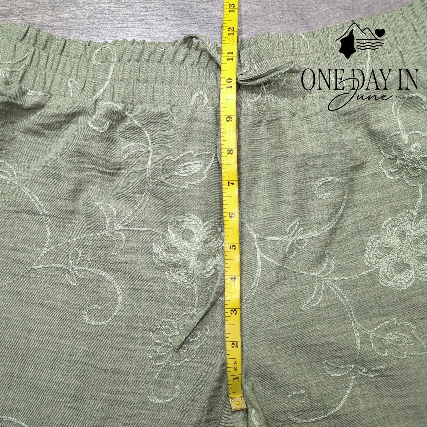 Wren Embroidered Draw String Wide Leg Pants Size M