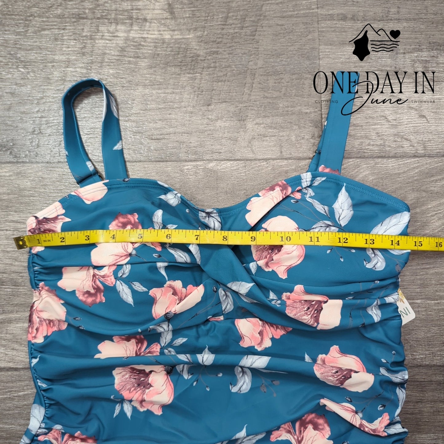 Shekini Twist Front Boyshort Swimdress One Piece Swimsuit Size M