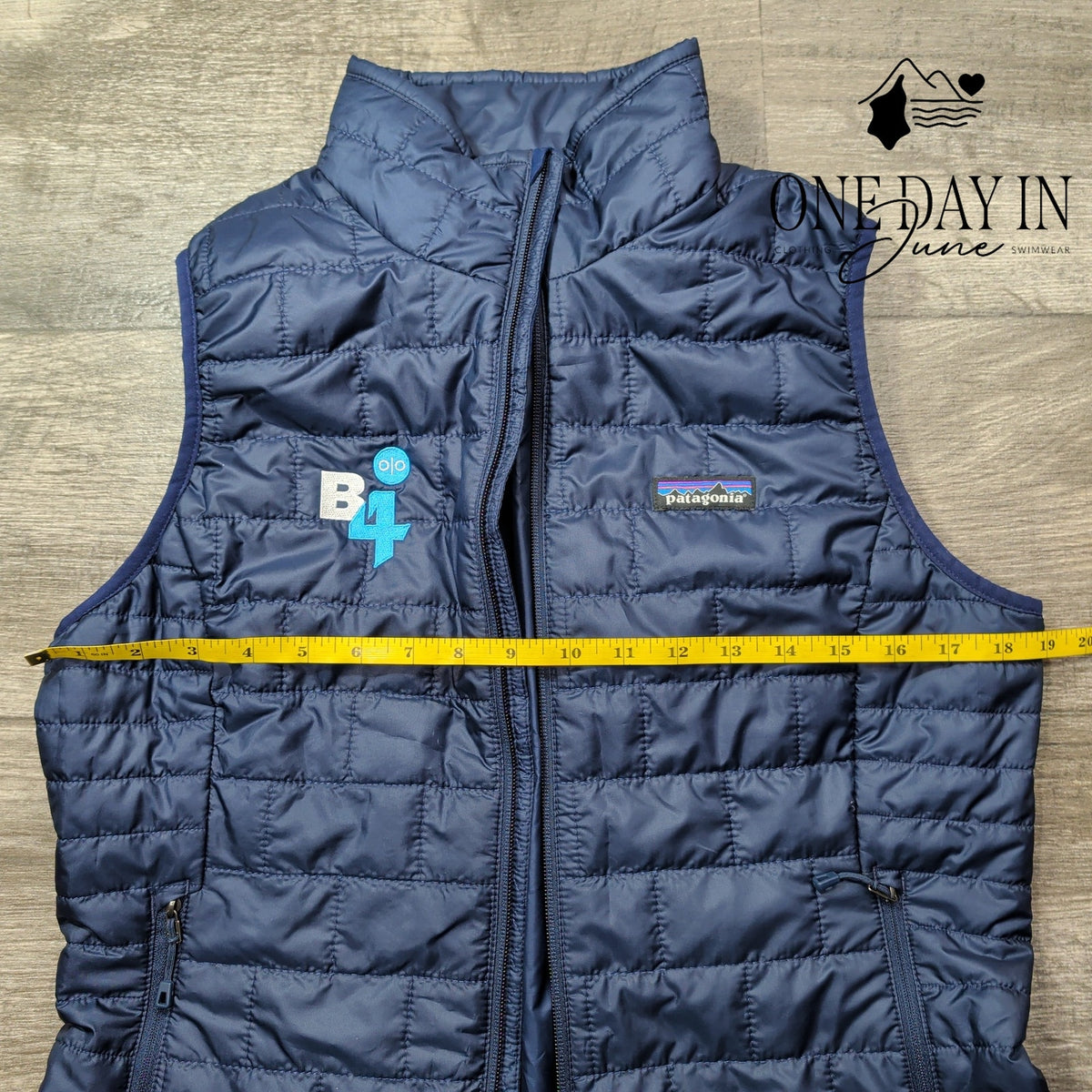 Patagonia Nano Puff Insulated Quilted Vest Navy Blue NWT B4 Logo Size M