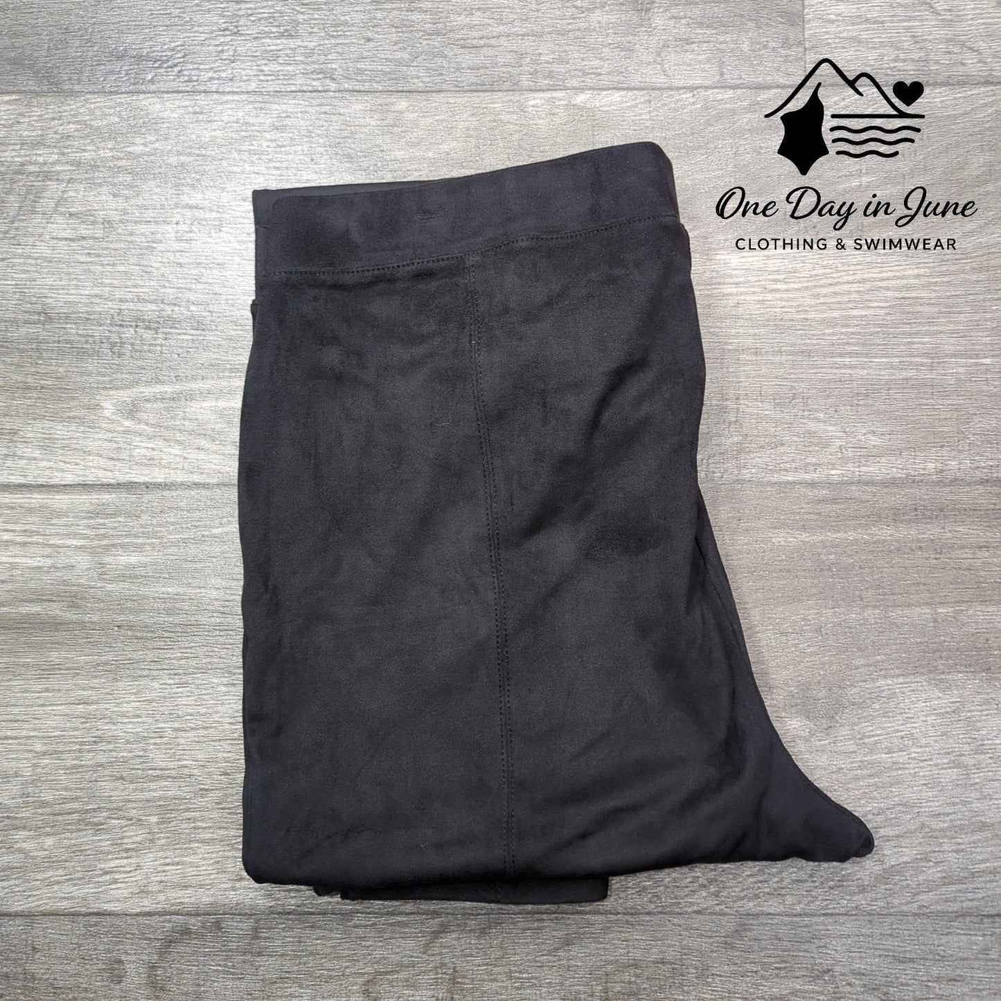 Hue Ultra Faux Suede Leggings Size L