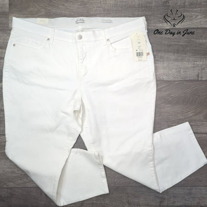 Wonderly Plus Size Mid Rise Skinny Crop Jeans White NWT $59.50 Size 18W