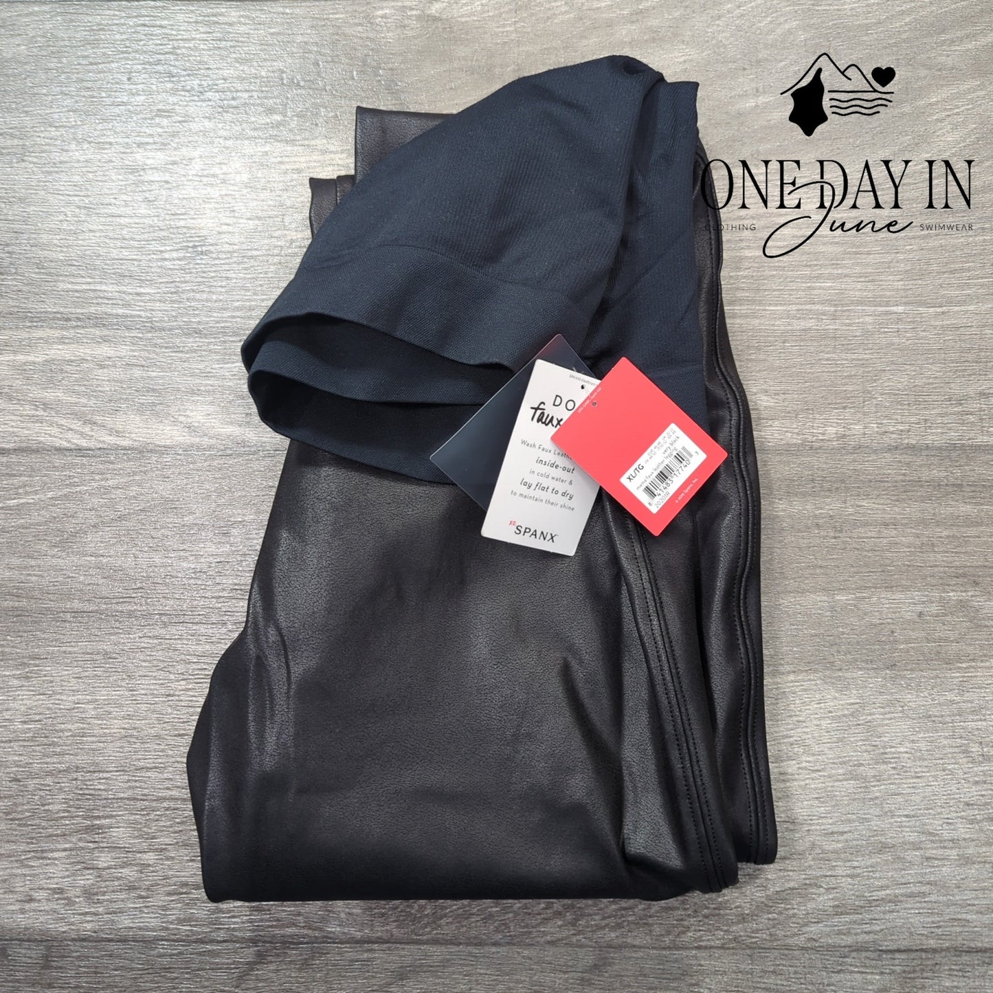 Spanx Faux Leather Maternity Leggings Size XL