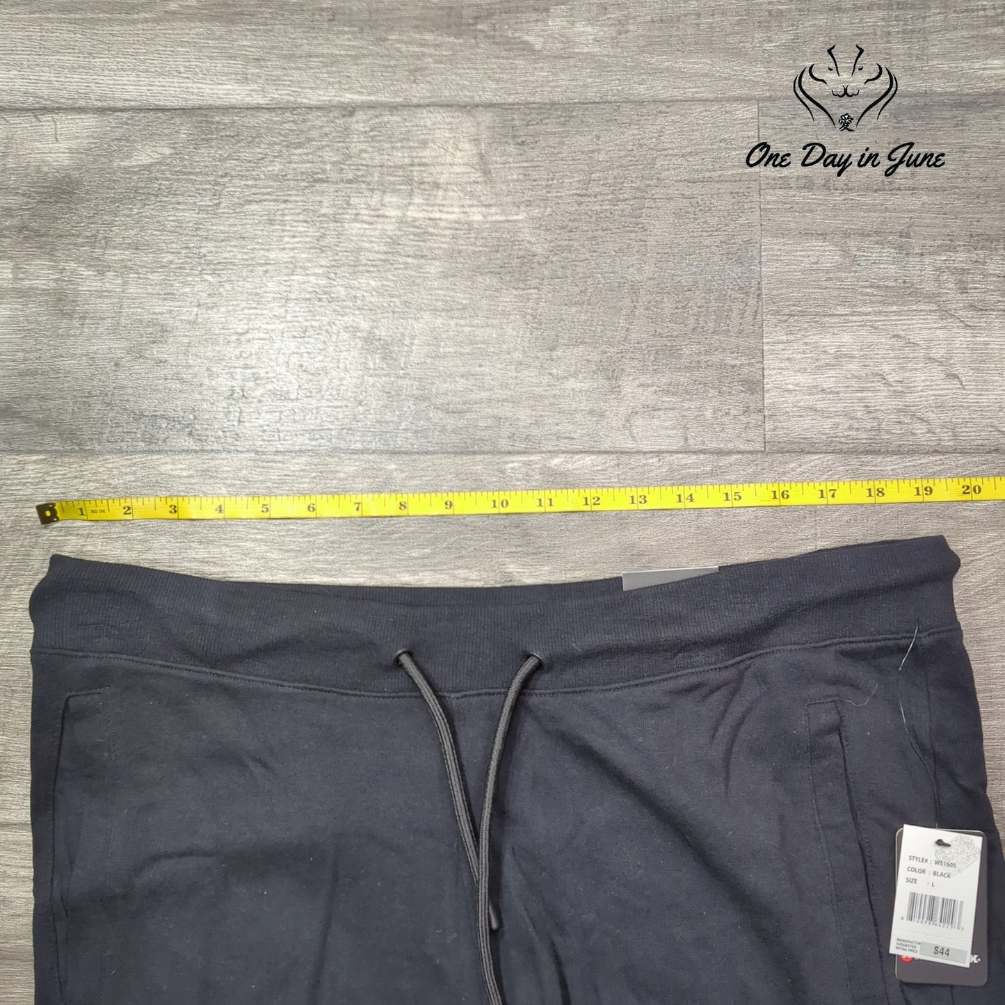 Airwalk Drawstring Shorts Size L