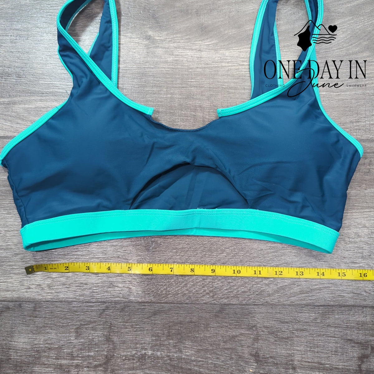 CharmLeaks Keyhole Crop Bikini Top Navy Blue Turquoise Colorblock Size XXL
