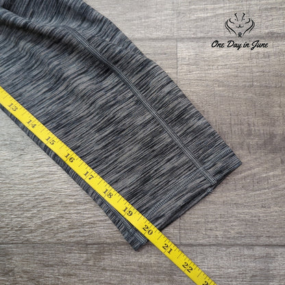 Iuga Capri Yoga Pants Size L