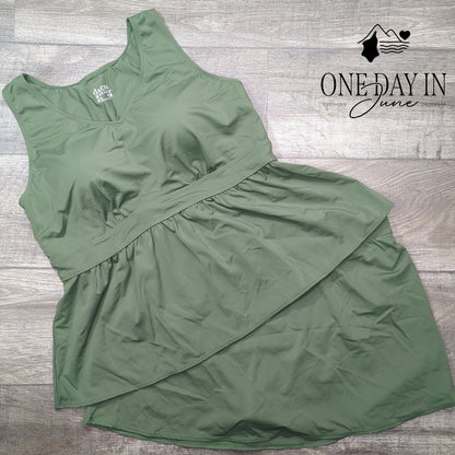 D&Co. Skirted Tankini Swimsuit Size 16