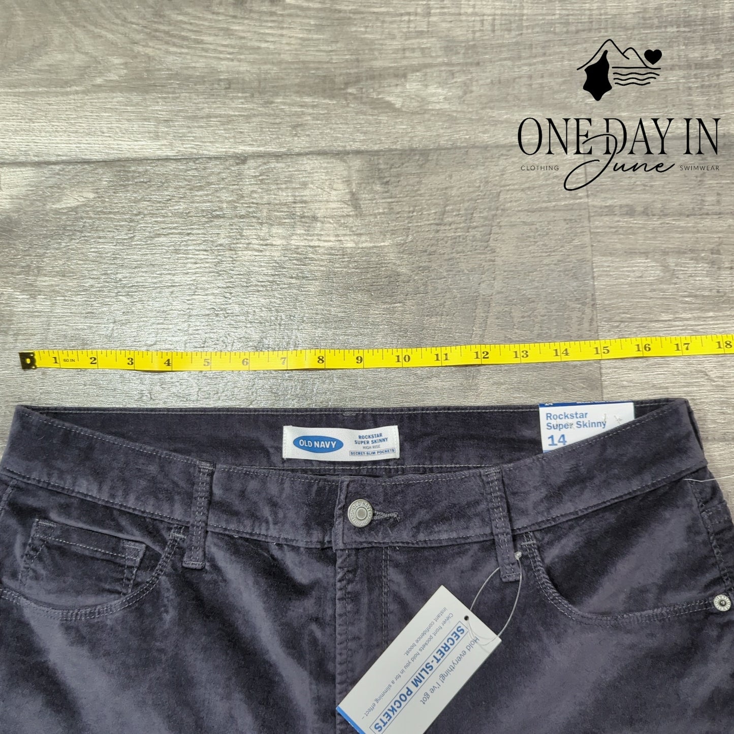 Old Navy Rockstar Super Skinny High Rise Velveteen Jeans Size 14