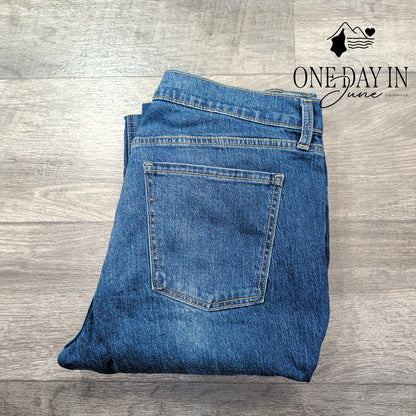 Old Navy Wow Boyfriend Mid Rise Straight Ankle Jeans Medium Wash NWT Size 14