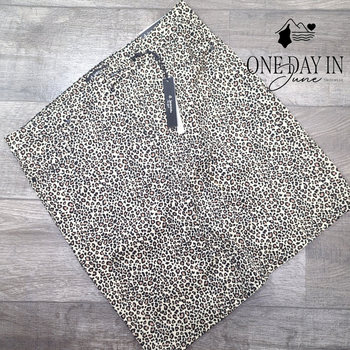 d.jeans Leopard Print Skirt Size 14