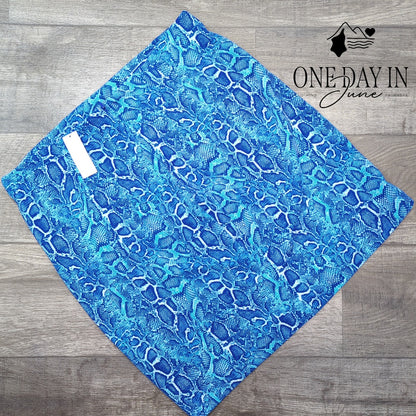 New York & Company Pencil Skirt Blue Snake Print Pull On Stretch NWT Size XL