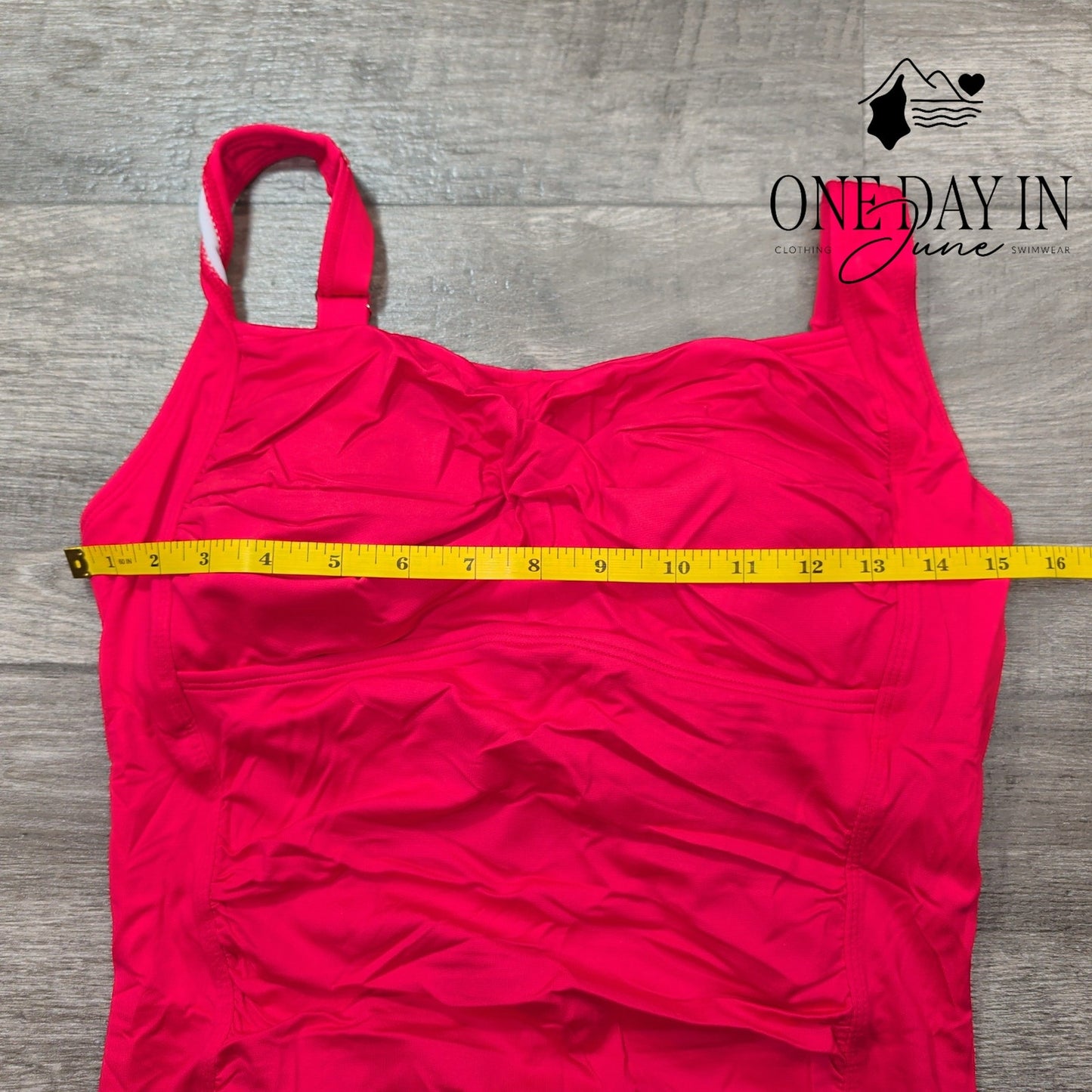 Sovoyontee Retro Classic One Piece Swimsuit Size L