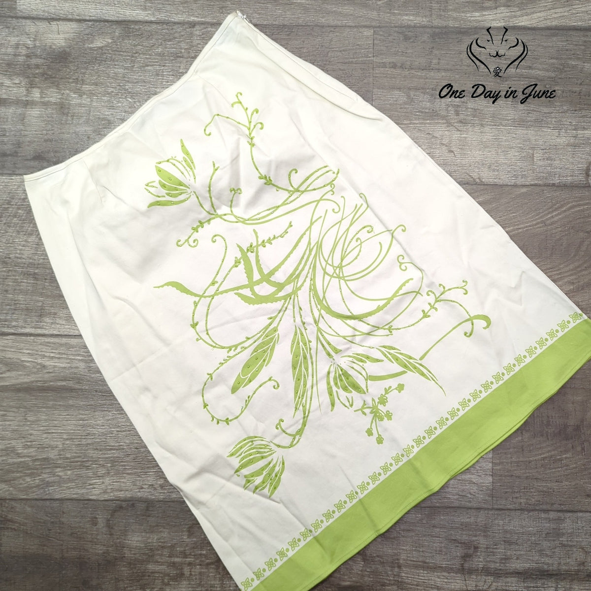 New York City Design Co. A-Line Skirt White Green Floral Beaded Y2K Size 4