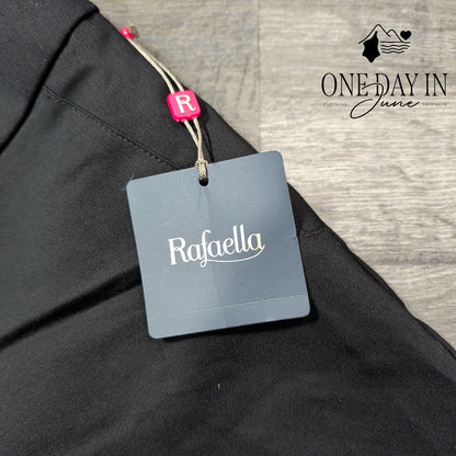 Rafaella Curvy Shorts Size 6