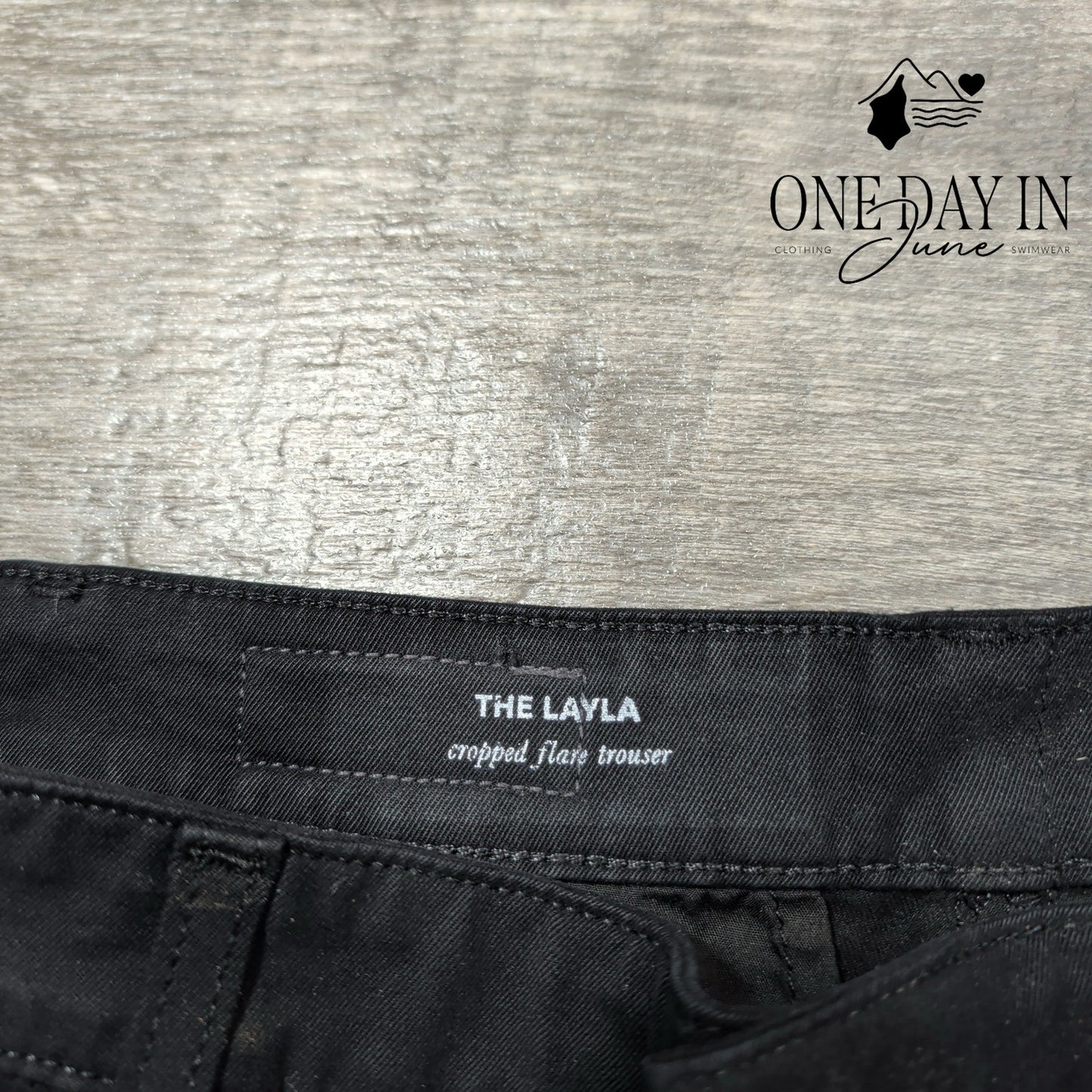 AG Adriano Goldschmied The Layla Cropped Flare Trouser Jeans Size 4 (27)