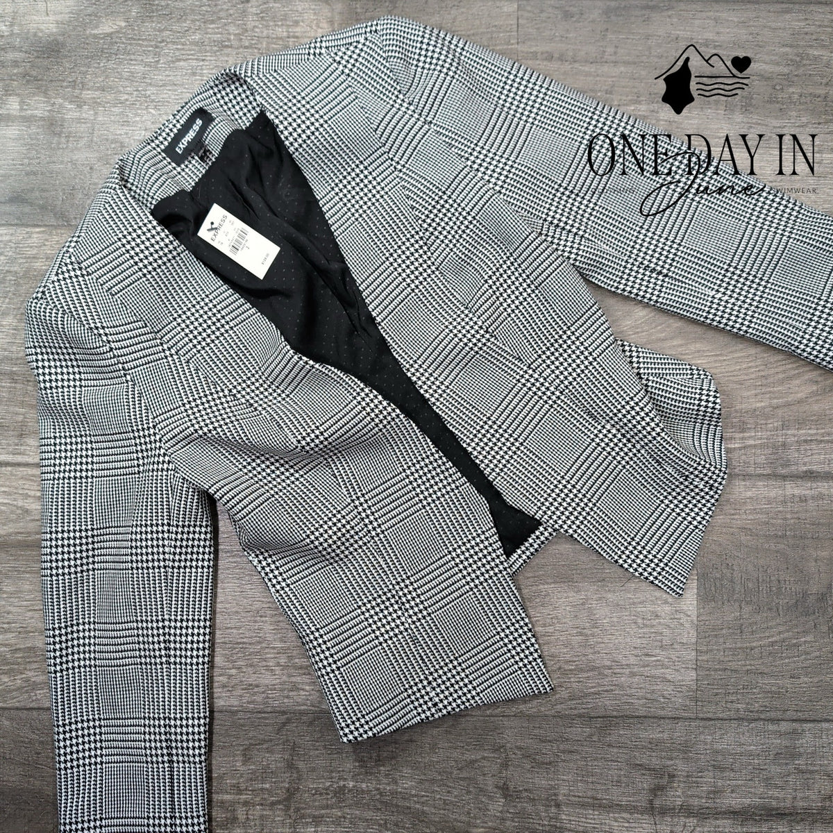 Express Black White Plaid Houndstooth Open Front Blazer NWT Size 2