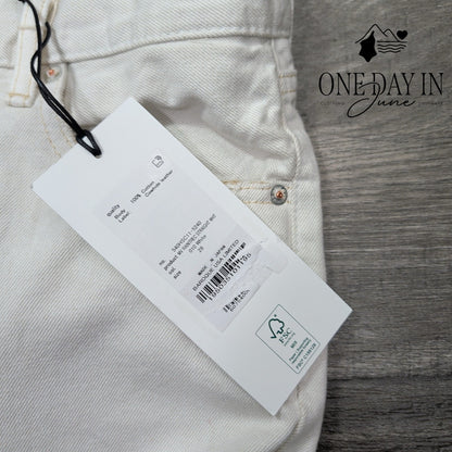 Moussy Vintage Raintrec Straight Jeans White Split Raw Hem NWT Size 6 (28)