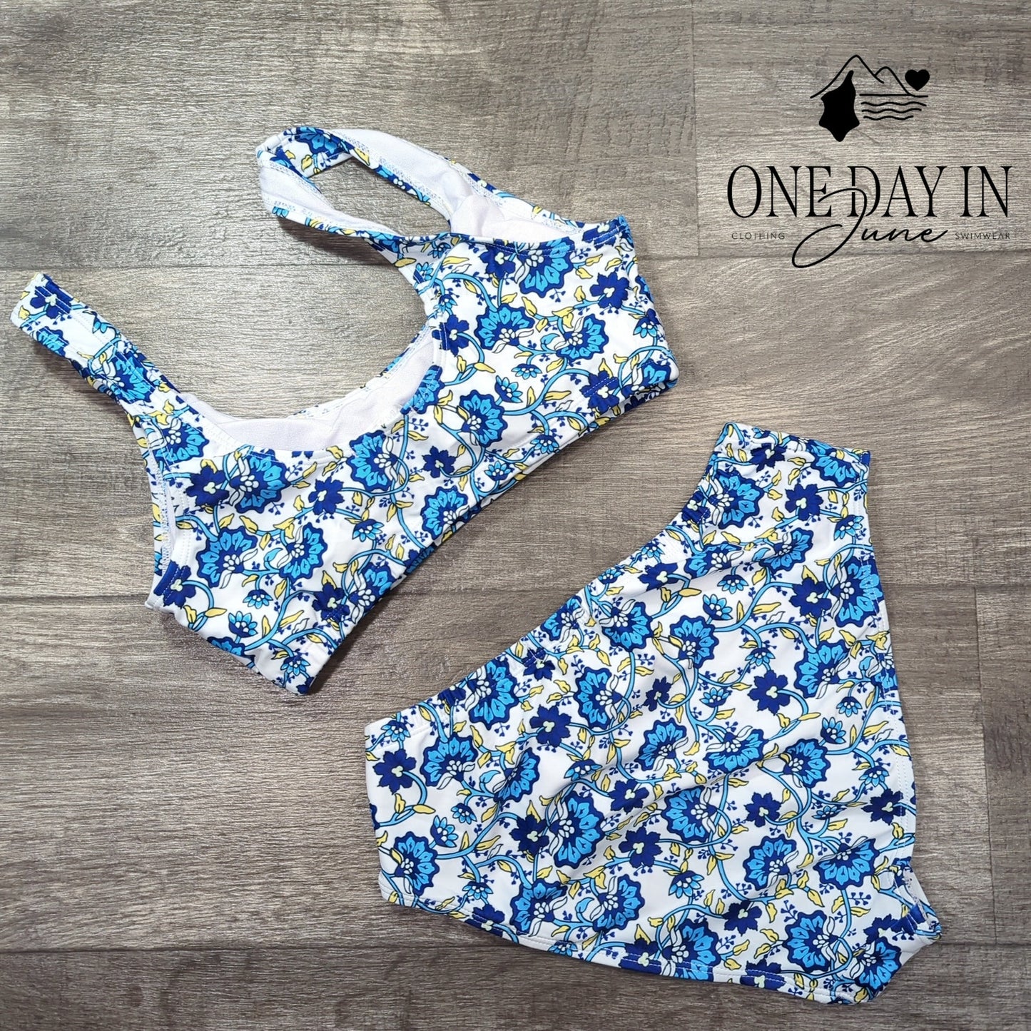 Aimage Floral Crop Bikini Swimsuit Size M