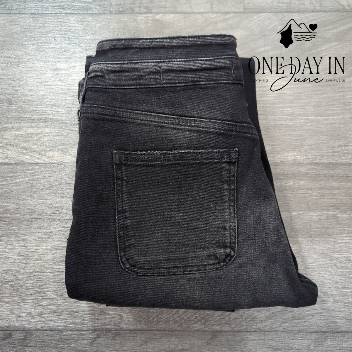 Pilcro and the Letterpress High Rise Slim Button Fly Jean Black NWT $148 Size 27