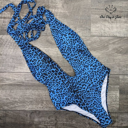 SweatyRocks Sexy Criss Cross Tie Knot Front Deep V One Piece Swimsuit Size M