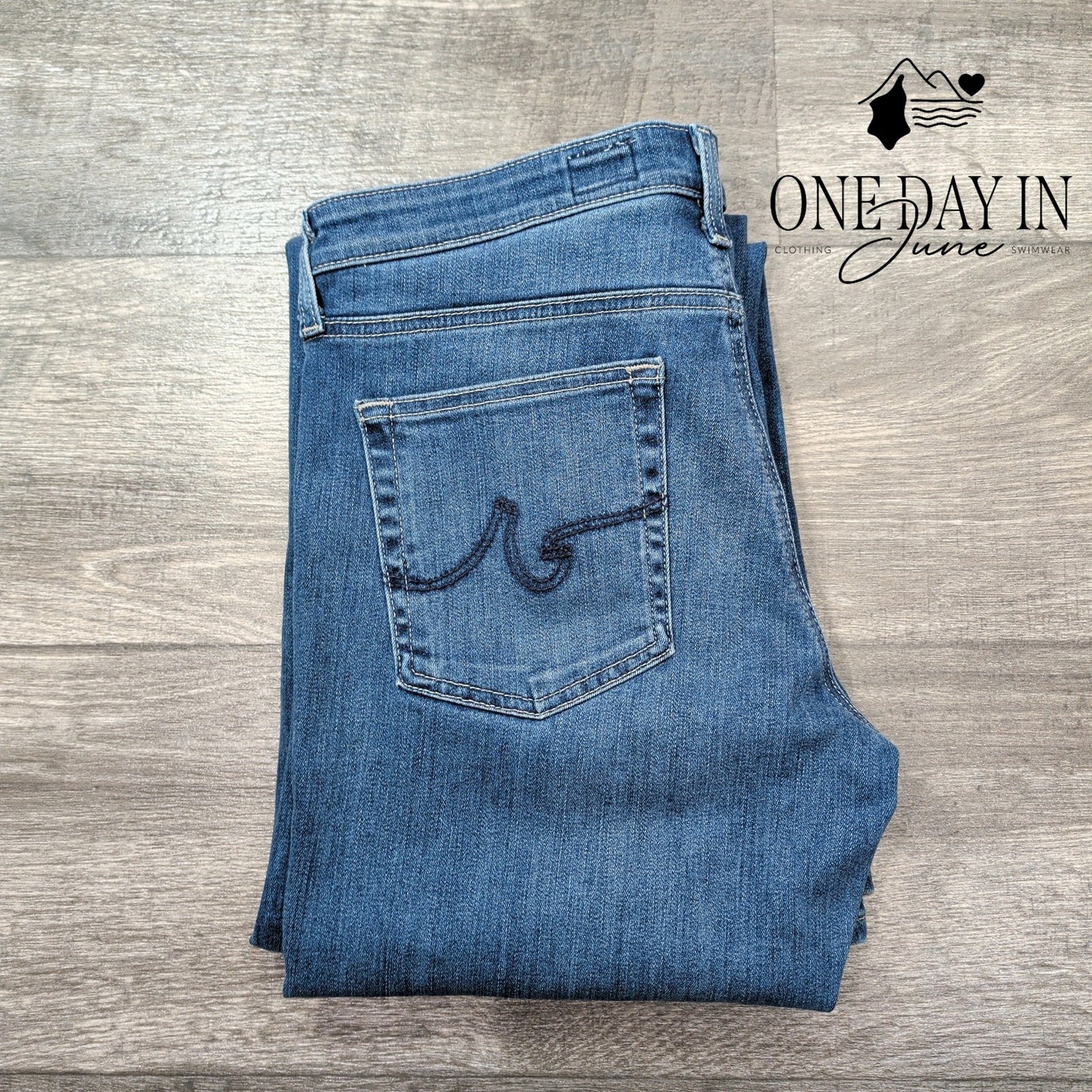 AG Adriano Goldschmied The Angel Bootcut Jeans AG-ed NWT $225 Size 10 (30)