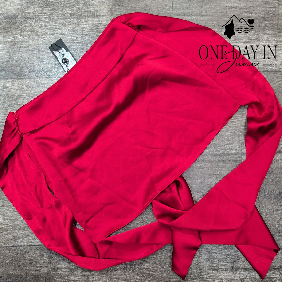 Gianni Bini Bini Bow Wrap Mini Skirt Hot Pink Satin NWT Size 2