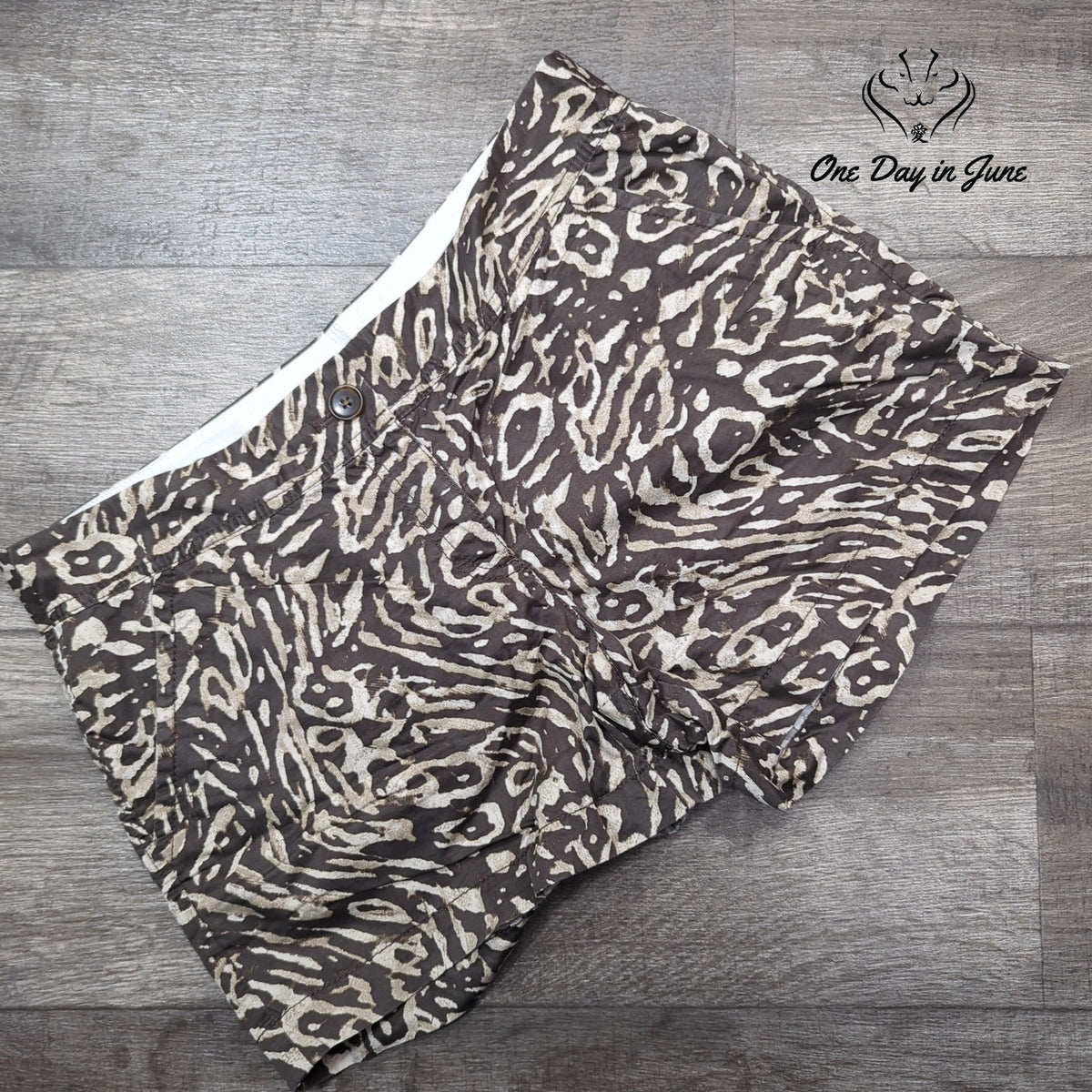 Loft Flat Front Shorts Black Beige Animal Print Casual Size 8