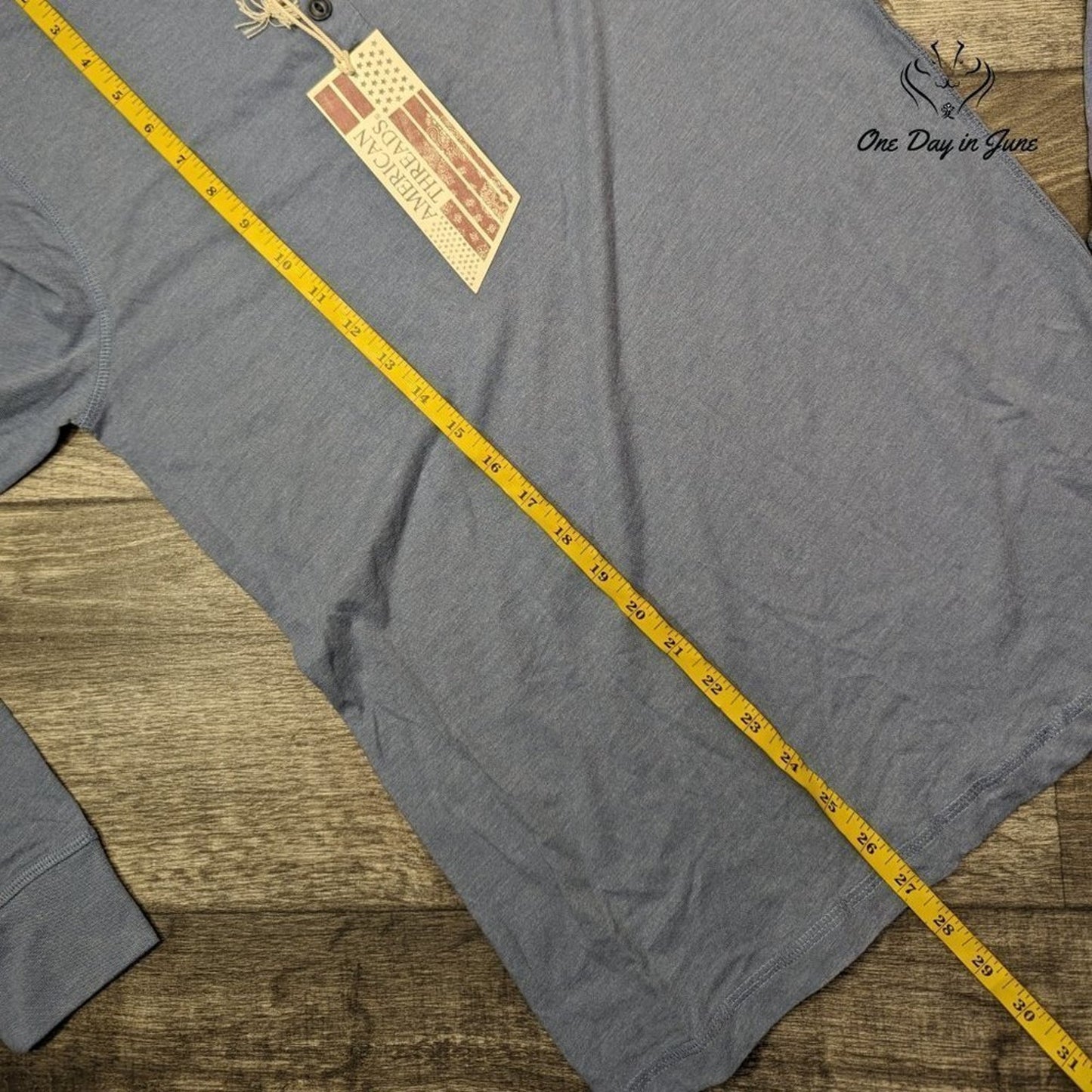 American Threads Long Sleeve Tee Shirt Size S