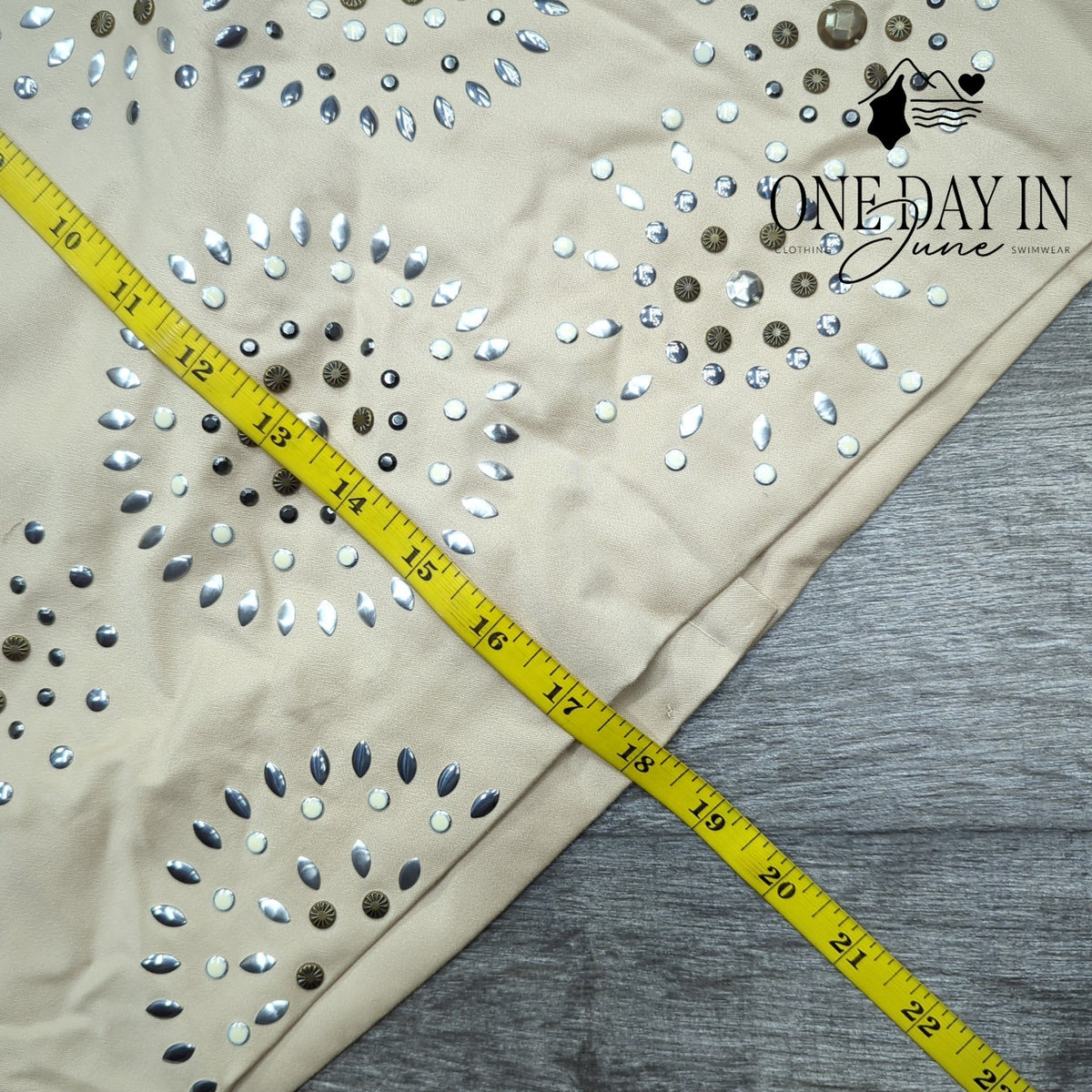 White House Black Market Embellished Mini Skirt Beige Studded NWT Size 0