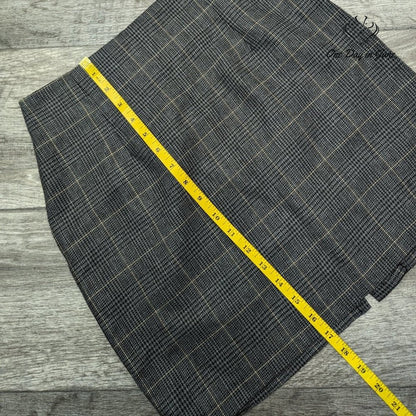 B. Moss Clothing Company High Waist Mini Skirt Size 4