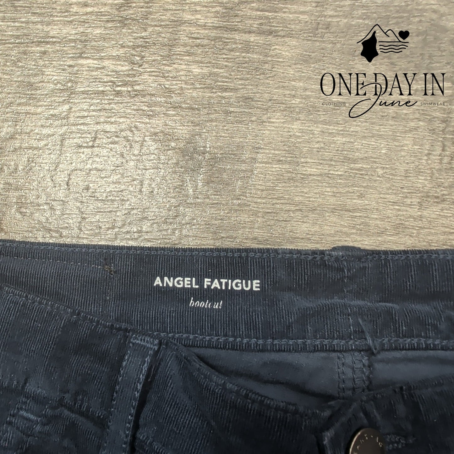 AG Adriano Goldschmied Angel Fatigue Corduroy Bootcut Pants Navy NWT Size 4 (27)